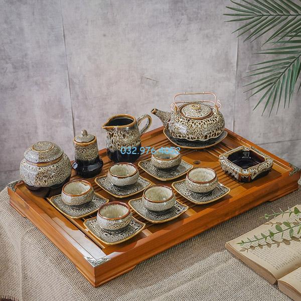 Ấm Chén Hỏa Biến Men Nâu Quai Đồng