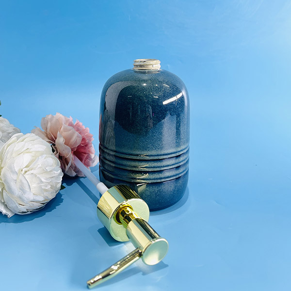 Bình xịt phòng tắm dáng boom xanh Gốm Thành Tâm - Địa chỉ mua bình xịt phòng tắm dáng boom xanh uy tín