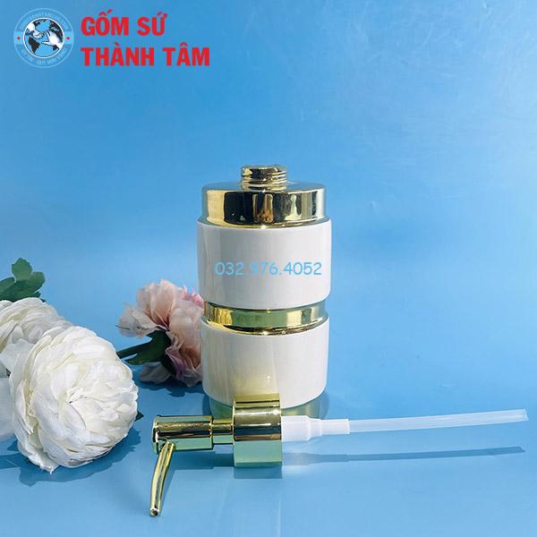 Bình xịt phòng tắm men dáng trụ vân vàng Cách lựa chọn bình xịt phòng tắm men dáng trụ vân vàng phù hợp