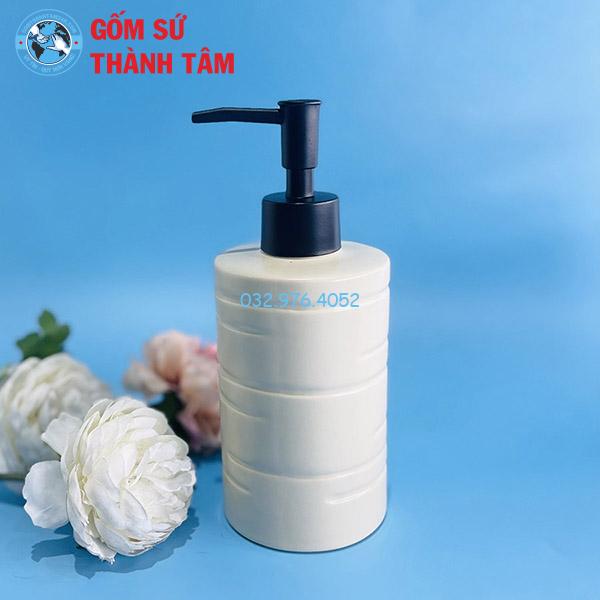 Bình xịt phòng tắm men dáng trụ cao Ưu điểm nổi bật của bình xịt phòng tắm men dáng trụ cao