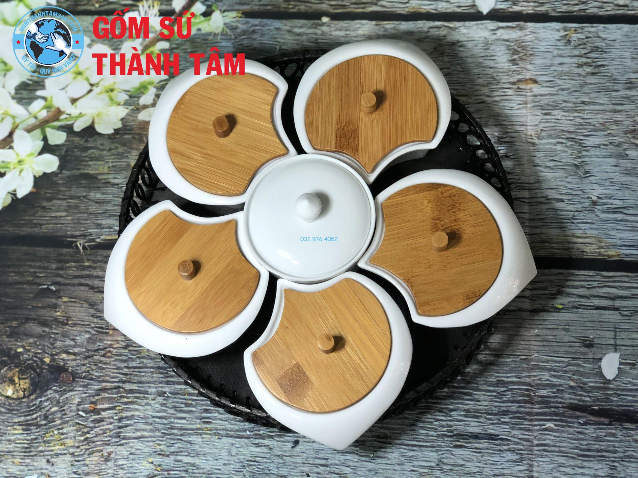 Khay đựng mứt kẹo hoa mai nắp gỗ khay mây