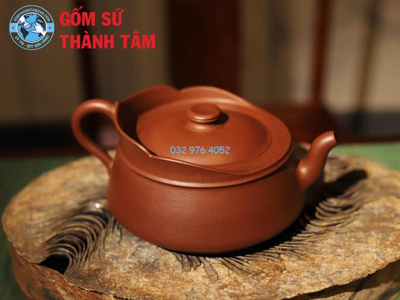 Ấm tử sa là gì và các dáng ấm tử sa phổ biến nhất hiện nay Ấm tử sa có khả năng giữ nhiệt tốt, không làm biến đổi hương vị trà