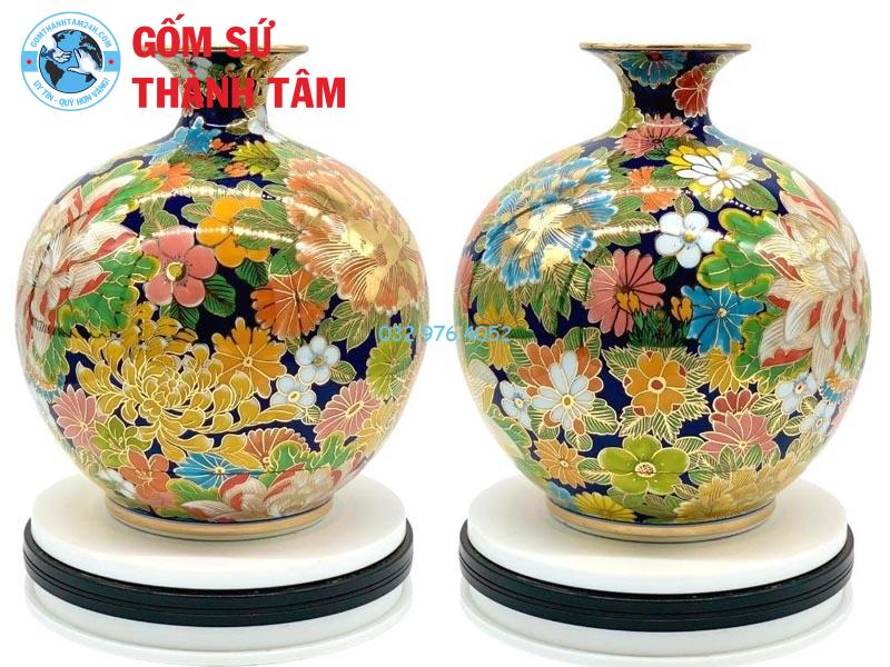 Bình hút lộc cắm hoa gì? Lưu ý khi chọn hoa cắm bình hút lộc Bình hút lộc giúp gia chủ thu hút và giữ vững tài lộc, mang lại thịnh vượng