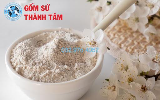 Đất Sét Cao Lanh Là Gì? Ứng Dụng và Cách Bảo Quản Hiệu Quả Cao lanh được dùng trong lĩnh vực mỹ phẩm