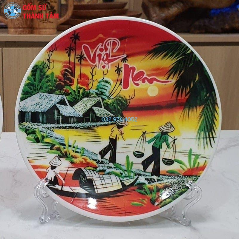 Đĩa sứ lưu niệm du lịch – Món quà gợi nhớ hành trình đẹp Đĩa sứ in hình ảnh danh lam thắng cảnh