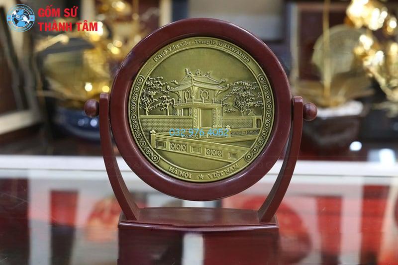 Đĩa sứ lưu niệm sự kiện – Quà tặng sang trọng, ý nghĩa In ấn đĩa sứ với công nghệ mới, màu sắc độc đáo