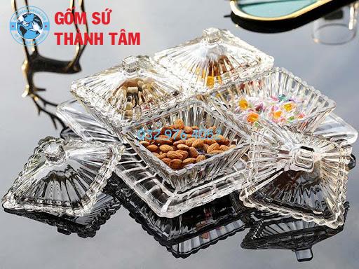 Khay Đựng Mứt Tết Bằng Pha Lê – Sang Trọng, Tinh Tế, Tỏa Sáng Ngôi Nhà