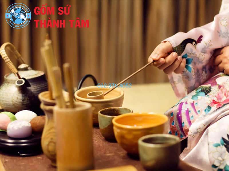 Trà đạo Nhật Bản là gì? Tìm hiểu về nghi thức và ý nghĩa Trà đạo Nhật cần rất nhiều dụng cụ khác nhau