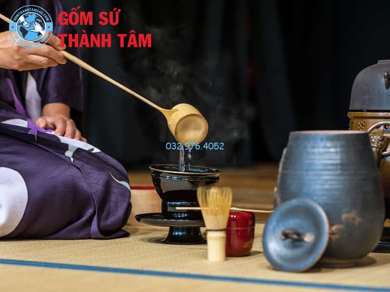 Trà đạo Nhật Bản là gì? Tìm hiểu về nghi thức và ý nghĩa Trà đạo Nhật Bản là một nét văn hóa truyền thống độc đáo và tinh tế